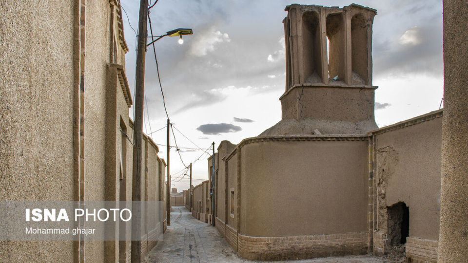 روستای تاریخی «جزین» | روستایی با کوچه‌های خشتی و بادگیرهای صفوی 