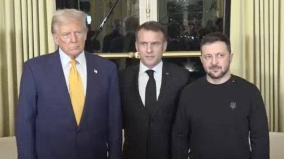 ماکرون: عدم موافقت پوتین با دیدار زلنسکی یعنی ترامپ بازی خورده است! ماکرون: عدم موافقت پوتین با دیدار زلنسکی یعنی ترامپ بازی خورده است!