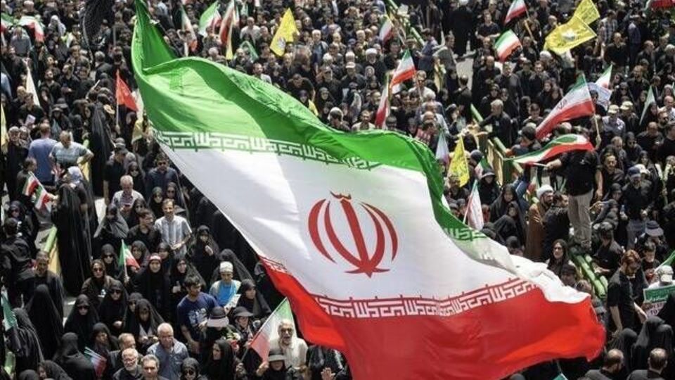 قدر این اتحاد مقدس را بدانیم قدر این اتحاد مقدس را بدانیم