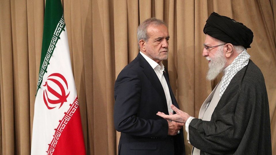 افشاگری آیتالله خامنهای از طرح دشمن در دوران پساجنگ | هدف کجاست؟ افشاگری آیتالله خامنهای از طرح دشمن در دوران پساجنگ | هدف کجاست؟