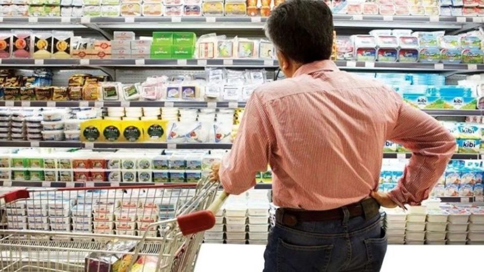 پدیده ای عجیب در ایران ؛ شاغلین فقیر ! پدیده ای عجیب در ایران ؛ شاغلین فقیر !