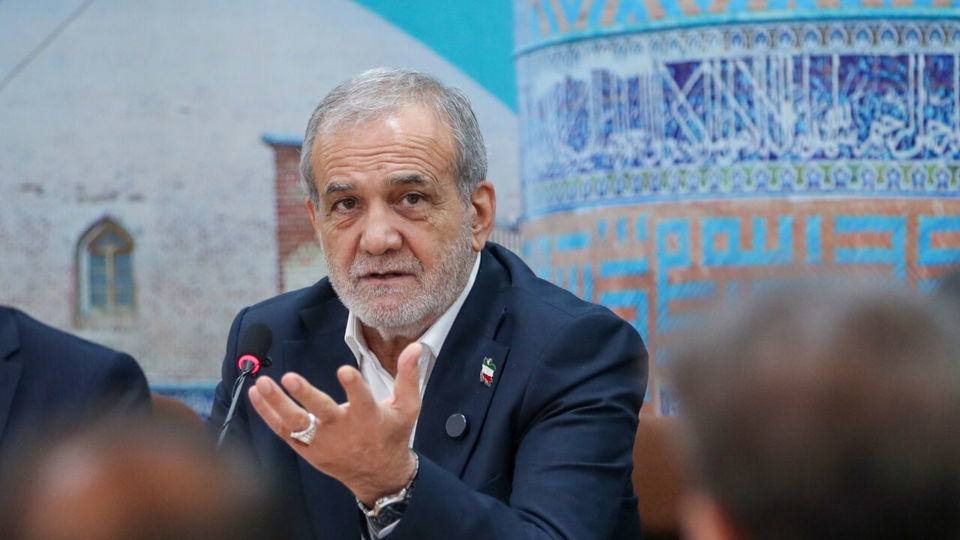 پزشکیان : بحران آب و انرژی قابل مهار است پزشکیان : بحران آب و انرژی قابل مهار است