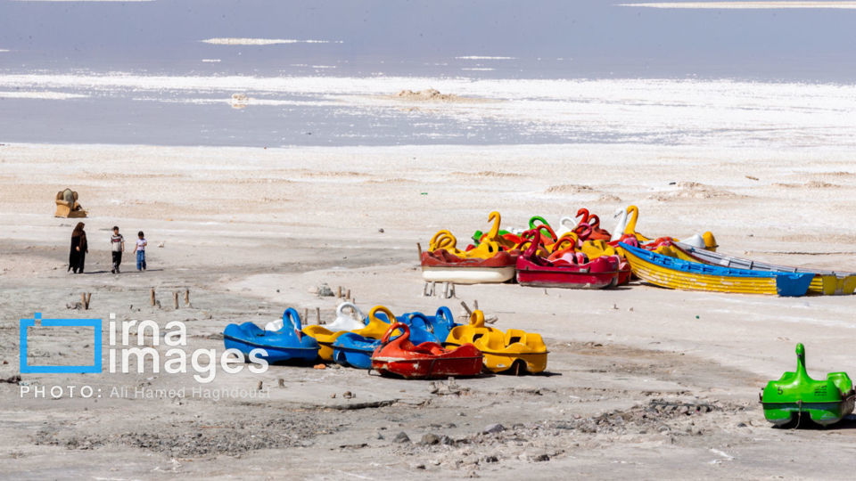 بی آبیِ دریاچه ارومیه بی آبیِ دریاچه ارومیه