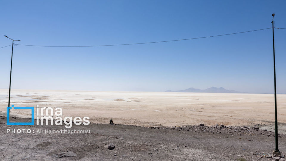 بی آبیِ دریاچه ارومیه بی آبیِ دریاچه ارومیه