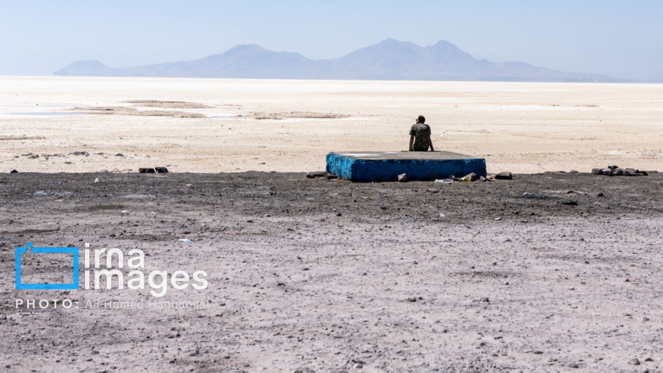 بی آبیِ دریاچه ارومیه بی آبیِ دریاچه ارومیه