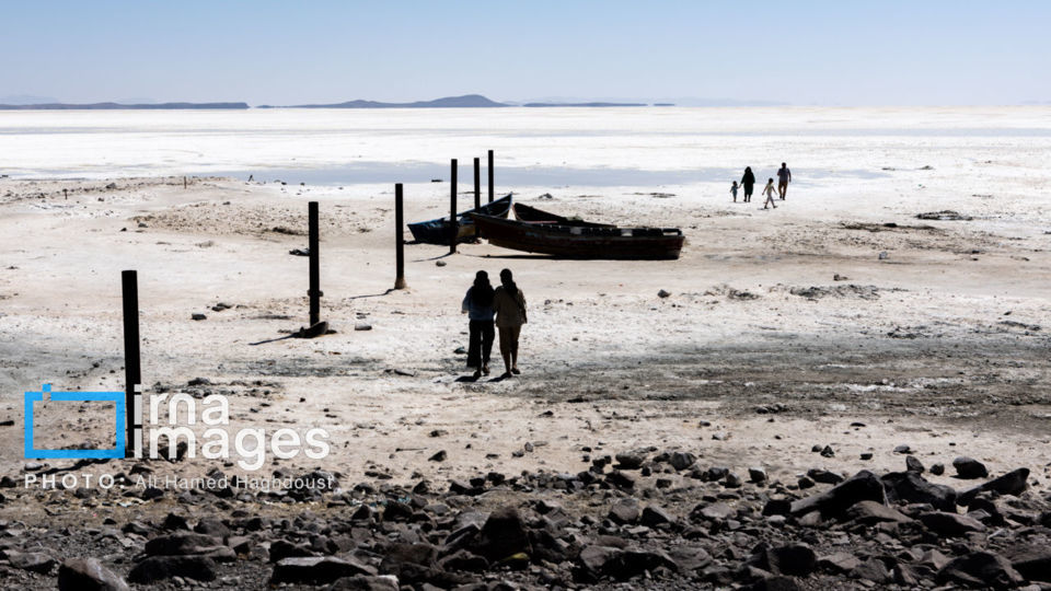 بی آبیِ دریاچه ارومیه بی آبیِ دریاچه ارومیه