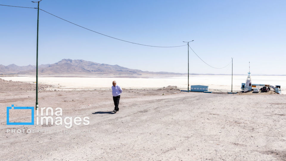 بی آبیِ دریاچه ارومیه بی آبیِ دریاچه ارومیه