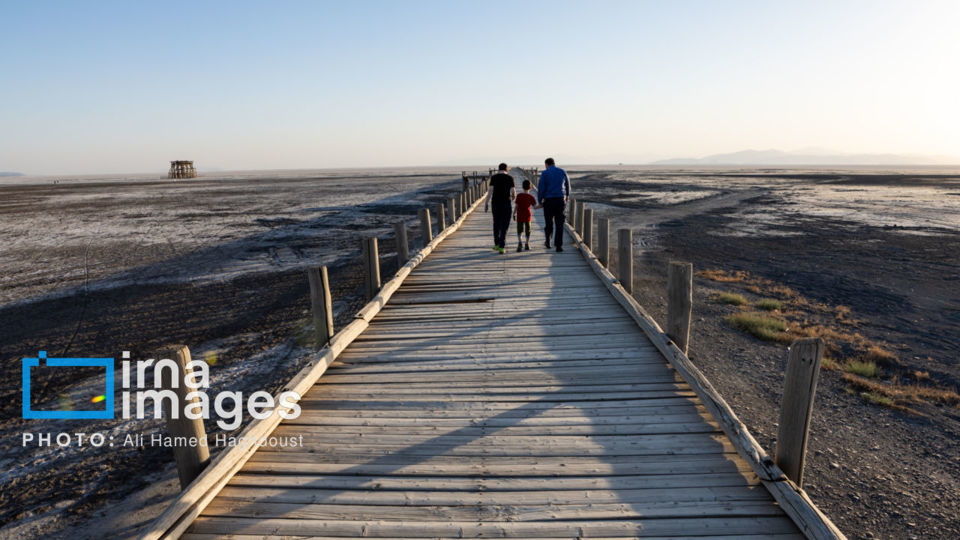 بی آبیِ دریاچه ارومیه بی آبیِ دریاچه ارومیه