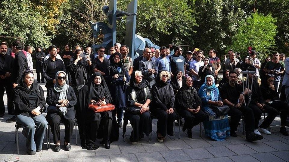 تشییع پیکر امید جهان