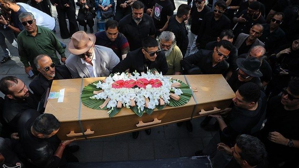 تشییع پیکر امید جهان