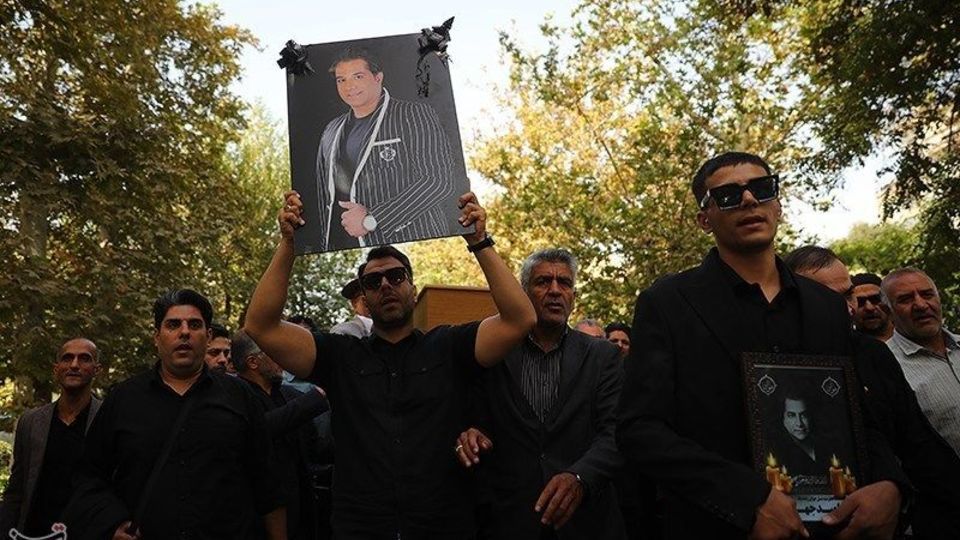 تشییع پیکر امید جهان