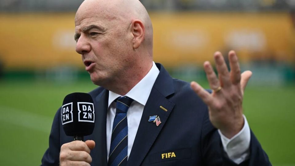 فیفا جیب باشگاهها را پُرپول میکند؛ پاداش ۳۵۵ میلیون دلاری برای جام جهانی فیفا جیب باشگاهها را پُرپول میکند؛ پاداش ۳۵۵ میلیون دلاری برای جام جهانی