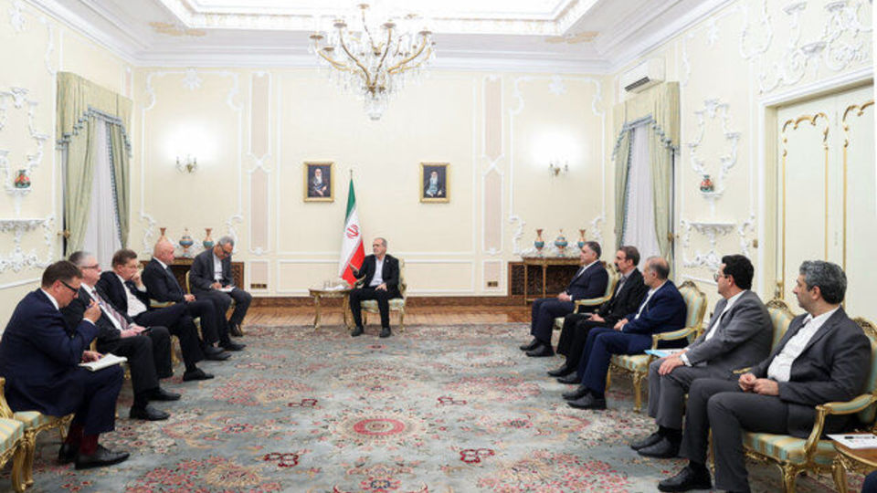 پزشکیان: هیچ مانعی بر سر راه همکاری ایران و روسیه وجود ندارد پزشکیان: هیچ مانعی بر سر راه همکاری ایران و روسیه وجود ندارد