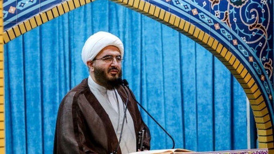 واکنش خطیب نماز جمعه تهران به شعار نمازگزاران درباره حجاب واکنش خطیب نماز جمعه تهران به شعار نمازگزاران درباره حجاب