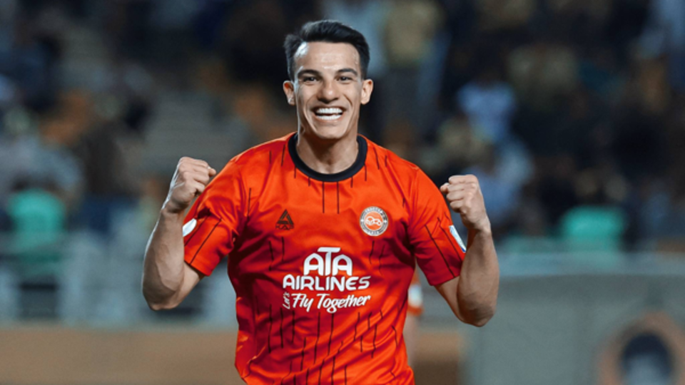 تراکتور در اصفهان سپاهان و صدر را برد تراکتور در اصفهان سپاهان و صدر را برد