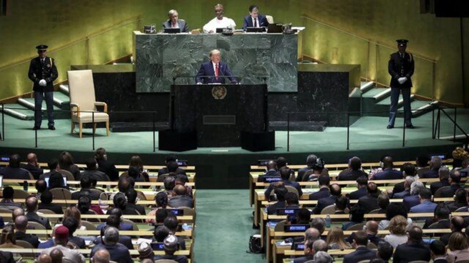 آکسیوس: ترامپ با رهبران عرب در نیویورک نشستی درباره جنگ غزه برگزار میکند آکسیوس: ترامپ با رهبران عرب در نیویورک نشستی درباره جنگ غزه برگزار میکند