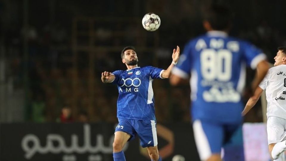 ساپینتو مدافع استقلال را کنار گذاشت ساپینتو مدافع استقلال را کنار گذاشت