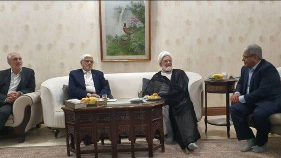 عارف با کروبی دیدار کرد عارف با کروبی دیدار کرد