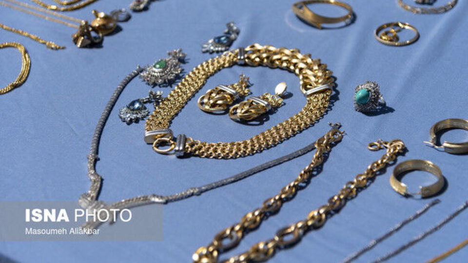 کشف ۴۷۱ فقره اموال مسروقه در مرحله دوم طرح مبارزه با سارقین منزل و مالخران کشف ۴۷۱ فقره اموال مسروقه در مرحله دوم طرح مبارزه با سارقین منزل و مالخران