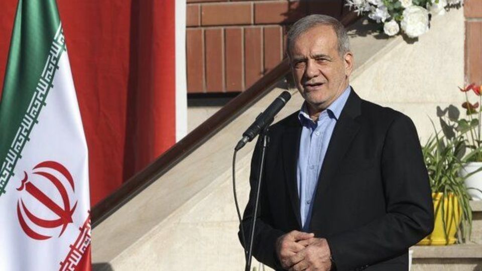 پزشکیان خطاب به دانشآموزان: شما طلا هستید پزشکیان خطاب به دانشآموزان: شما طلا هستید