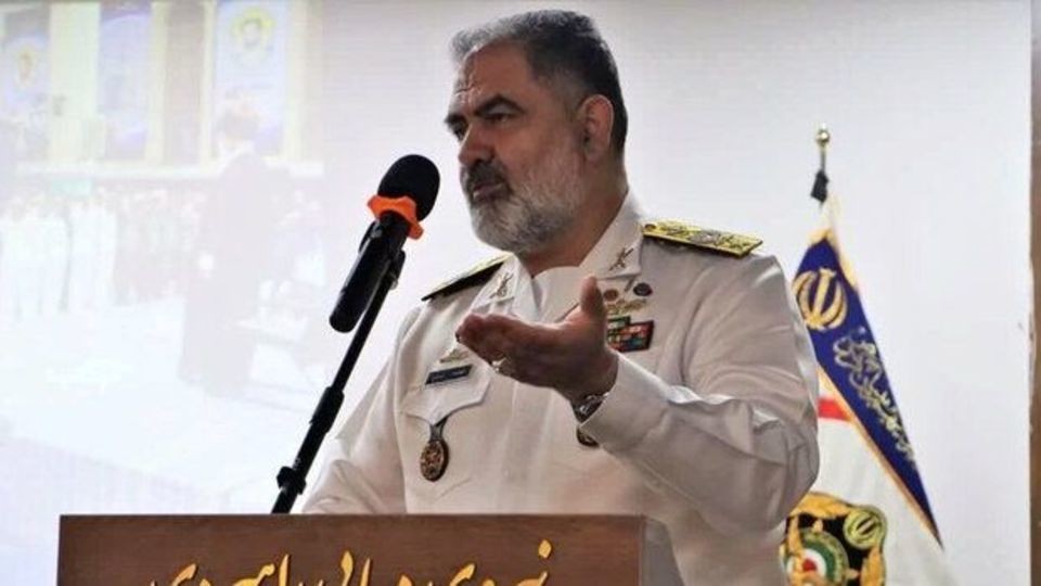 دشمنان با جنگ ترکیبی به دنبال نفوذ و جنگ روانیاند دشمنان با جنگ ترکیبی به دنبال نفوذ و جنگ روانیاند