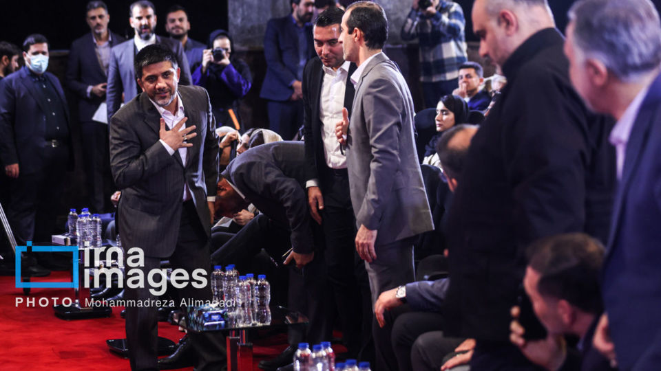 دبیر: کشتیگیران مثل بچه های هوافضا نشان دادند، «میشود»/ تیمملی فوتبال در جام جهانی میدرخشد دبیر: کشتیگیران مثل بچه های هوافضا نشان دادند، «میشود»/ تیمملی فوتبال در جام جهانی میدرخشد