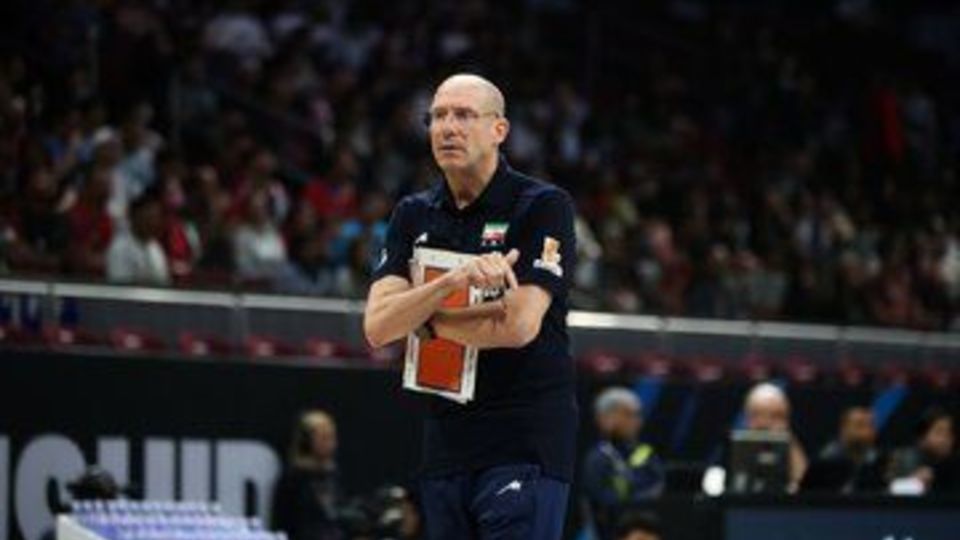 از قلعه ناکامی تا برج افتخار/ بله؛ مربی چشم آبی دوای درد است آقای قلعه نویی! از قلعه ناکامی تا برج افتخار/ بله؛ مربی چشم آبی دوای درد است آقای قلعه نویی!