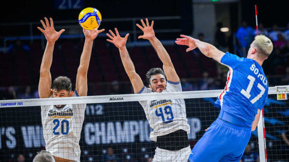 شکست حسرت بار والیبال ایران از چک/ صعود تاریخی به نیمه نهایی جهان از دست رفت شکست حسرت بار والیبال ایران از چک/ صعود تاریخی به نیمه نهایی جهان از دست رفت