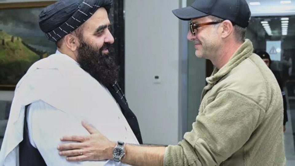 دولت موقت افغانستان یک تبعه آمریکا را آزاد کرد دولت موقت افغانستان یک تبعه آمریکا را آزاد کرد