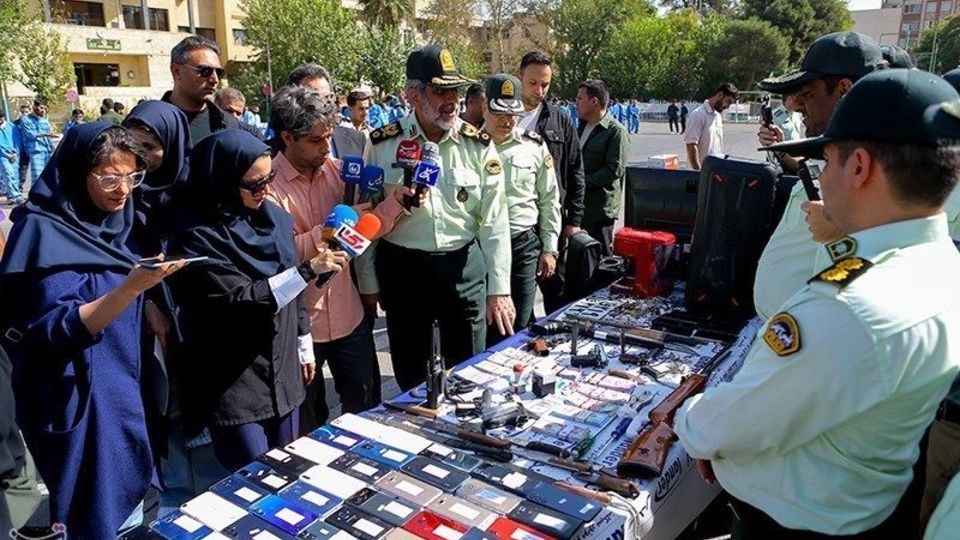 دستگیری ۲۷۰ سارق و مالخر تهران