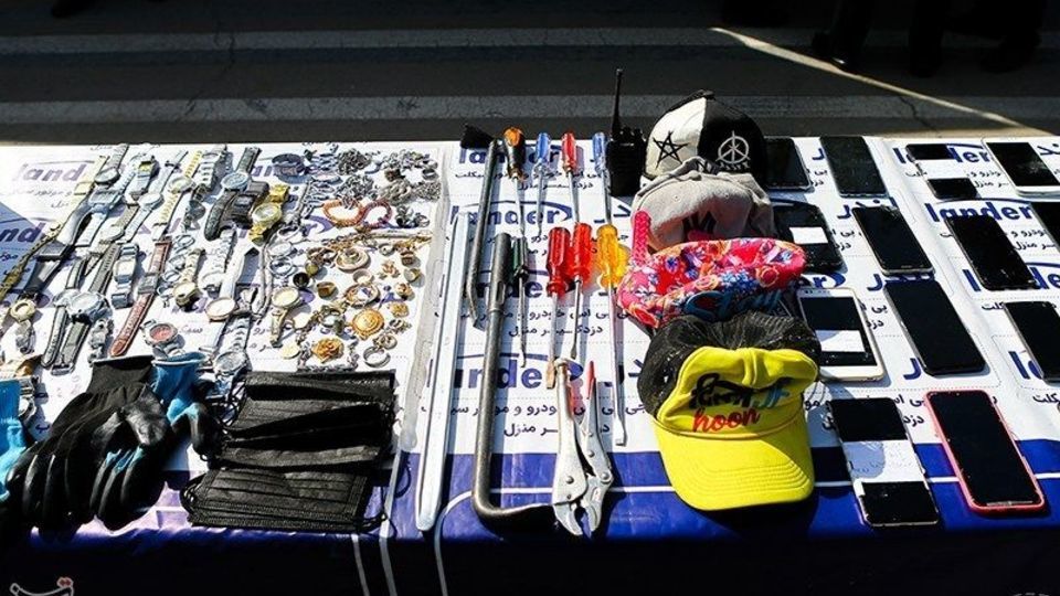 دستگیری ۲۷۰ سارق و مالخر تهران