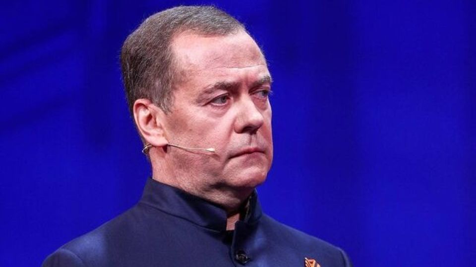 مدودف: بیشک کشورهای بیشتری به دنبال ساخت سلاح هستهای میروند مدودف: بیشک کشورهای بیشتری به دنبال ساخت سلاح هستهای میروند