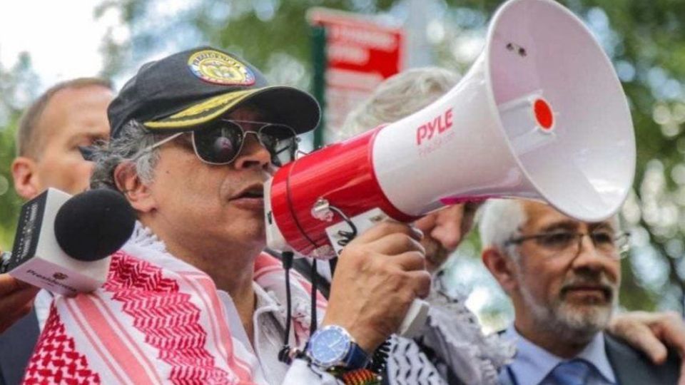 رئیسجمهور کلمبیا: تنها مکان مناسب برای ترامپ زندان است رئیسجمهور کلمبیا: تنها مکان مناسب برای ترامپ زندان است