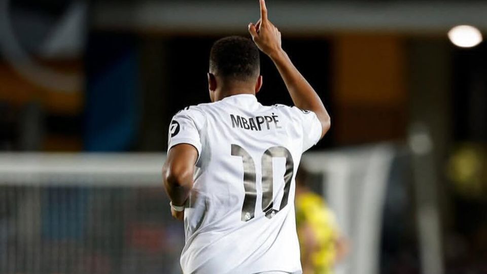 آتشبازی مادرید در قزاقستان در شب کامبک آتالانتا در خانه آتشبازی مادرید در قزاقستان در شب کامبک آتالانتا در خانه