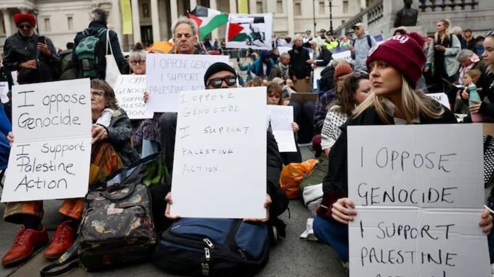 بهانههای امنیتی شکست خورد؛ خیابانهای لندن بار دیگر صحنه حمایت از فلسطین شد بهانههای امنیتی شکست خورد؛ خیابانهای لندن بار دیگر صحنه حمایت از فلسطین شد