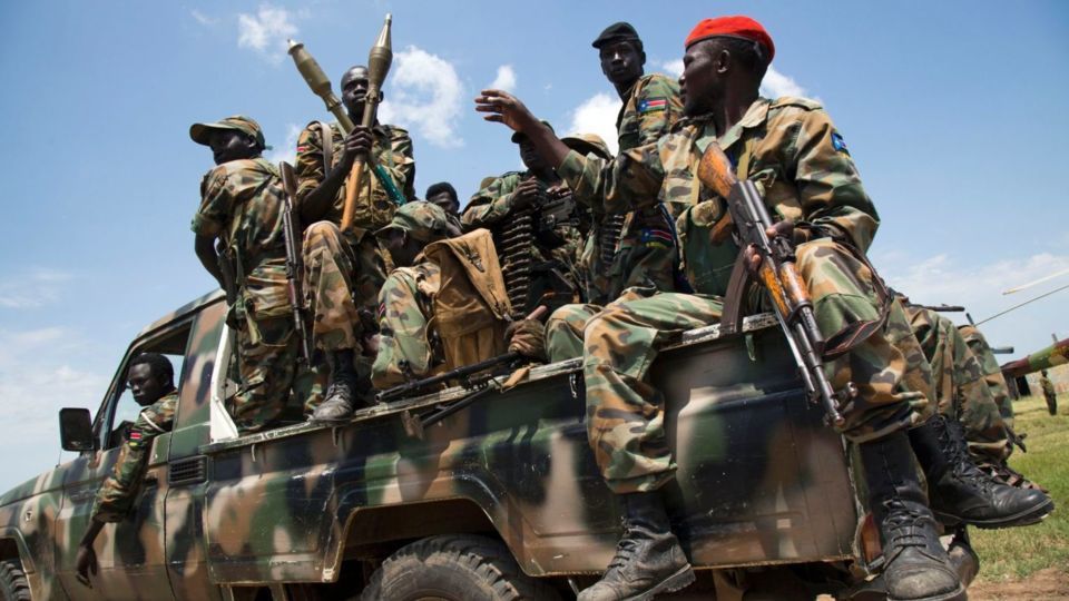 کشتار و سکوت؛ وقتی منافع منطقهای بر جان مردم سودان چیره میشود کشتار و سکوت؛ وقتی منافع منطقهای بر جان مردم سودان چیره میشود