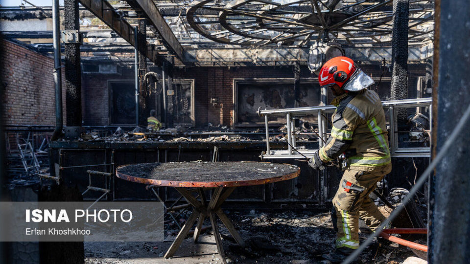 آتش‌سوزی یک رستوران در شهرک غرب