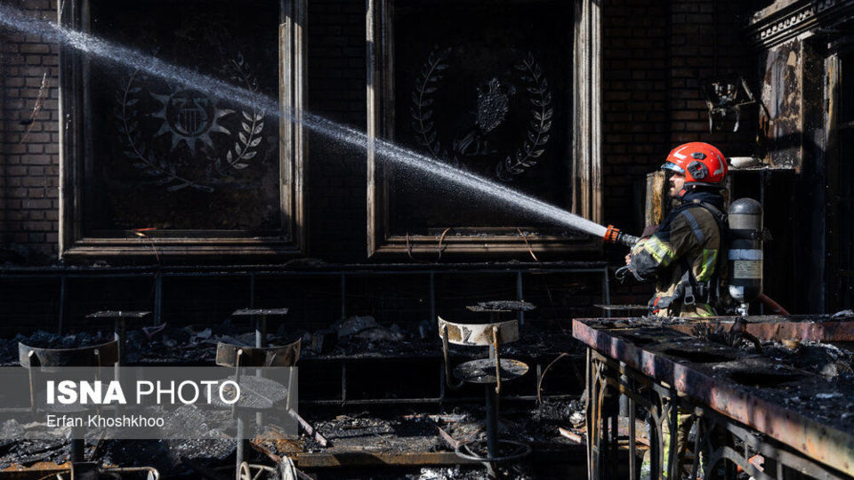 آتش‌سوزی یک رستوران در شهرک غرب