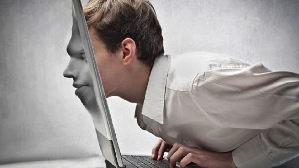 یادداشت بینندگان | فضای مجازی و هویت زدایی یادداشت بینندگان | فضای مجازی و هویت زدایی