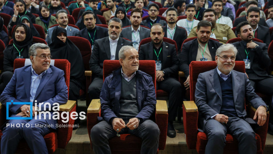 مراسم روز دانشجو با حضور رئیس جمهور