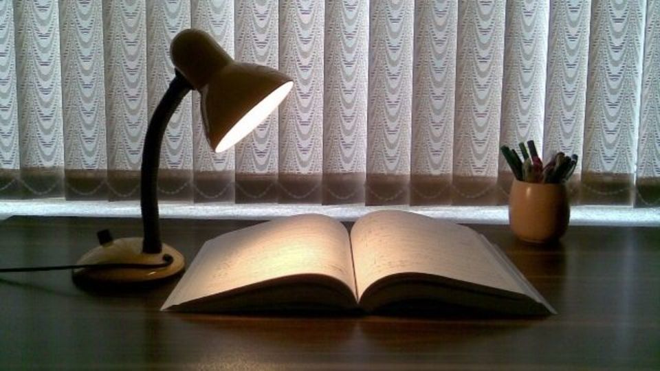 چرا کتاب نمیخوانیم؟! چرا کتاب نمیخوانیم؟!