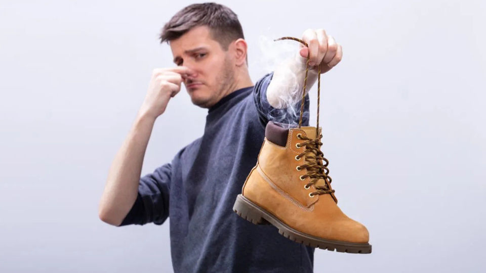 روشهای ساده و خانگی برای از بین بردن بوی بد کفش روشهای ساده و خانگی برای از بین بردن بوی بد کفش