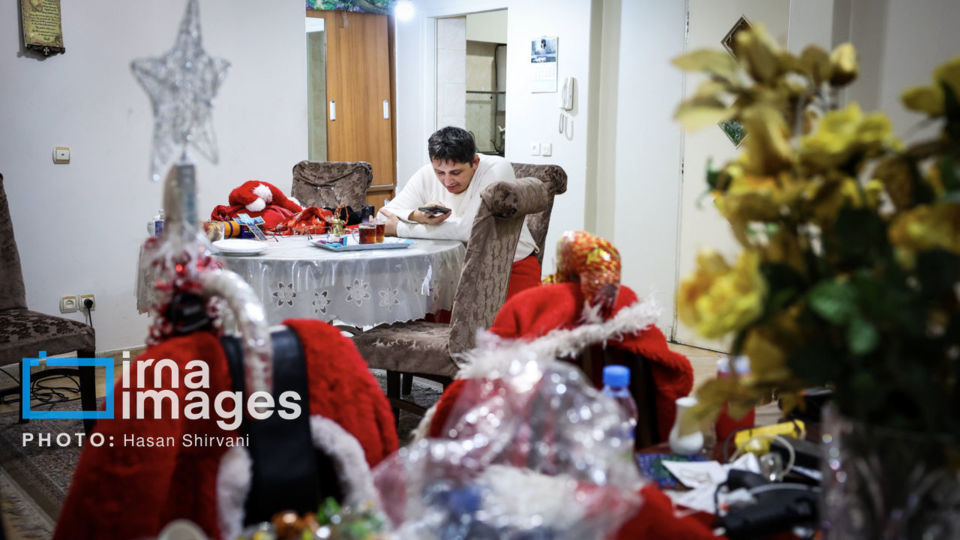 بابانوئل میهمان شبانه میرزا