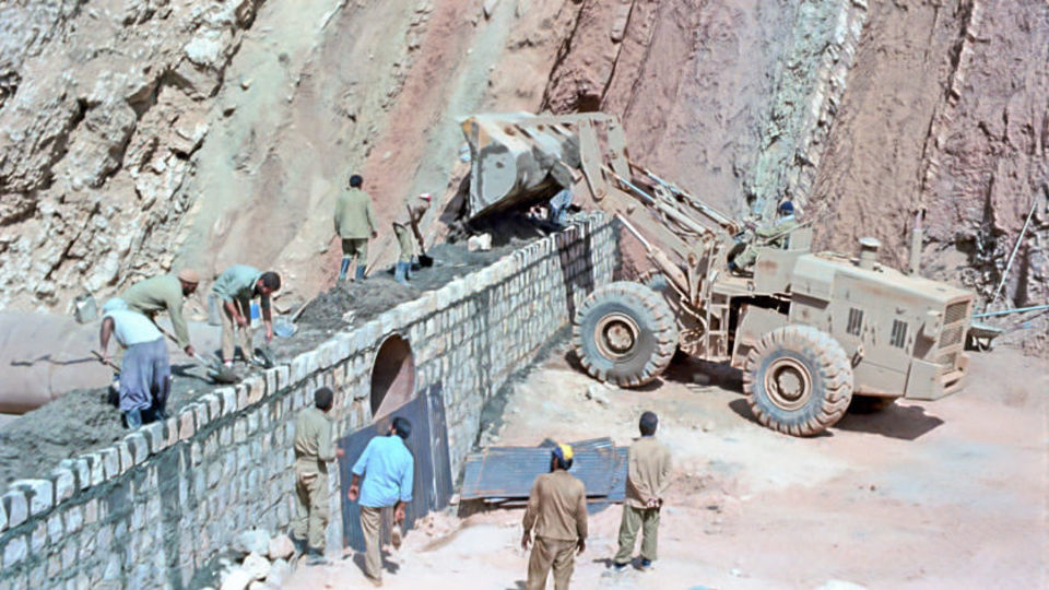 چرا امروز بیش از سال ۱۳۵۷ به جهاد سازندگی نیازمندیم؟ چرا امروز بیش از سال ۱۳۵۷ به جهاد سازندگی نیازمندیم؟