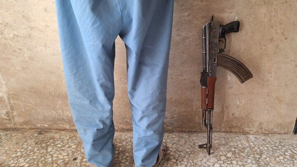 دستگیری شرور مسلح با ۵ فقره قتل با سلاح جنگی در هرمزگان دستگیری شرور مسلح با ۵ فقره قتل با سلاح جنگی در هرمزگان
