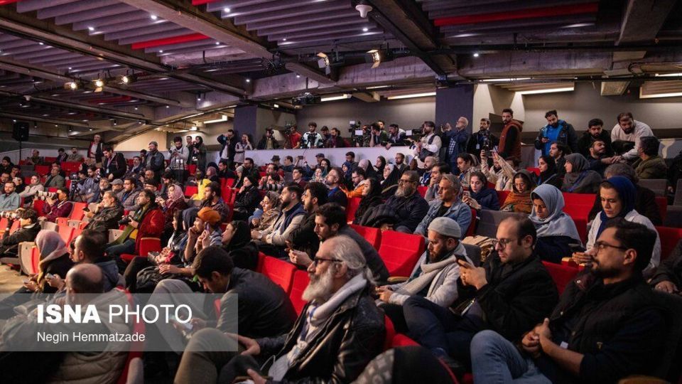 چهل و چهارمین جشنواره فیلم فجر - روز اول چهل و چهارمین جشنواره فیلم فجر - روز اول