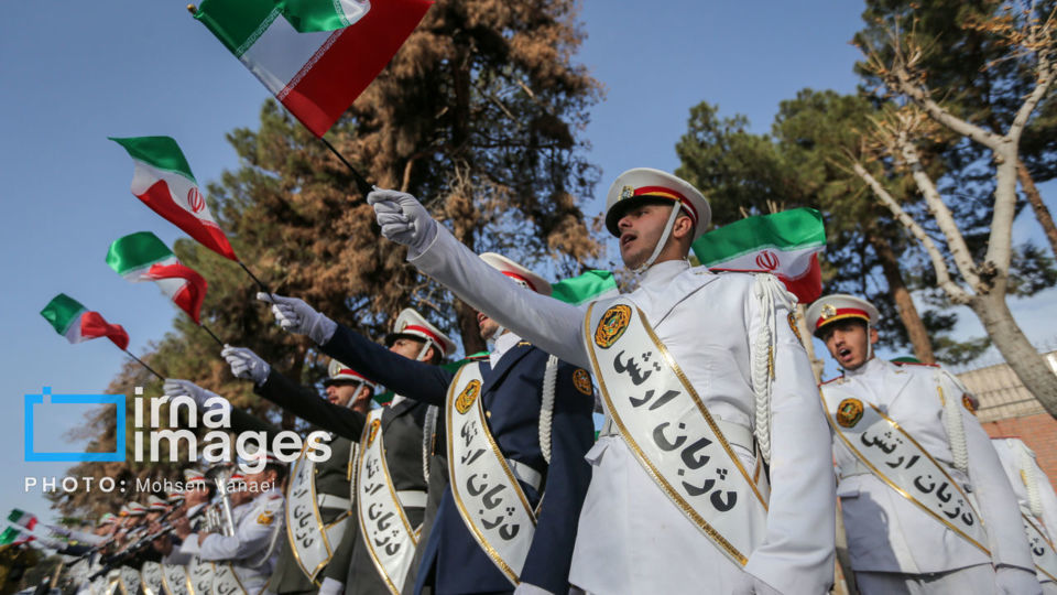 رژه موتور سواران در سالروز ورود امام خمینی به تهران