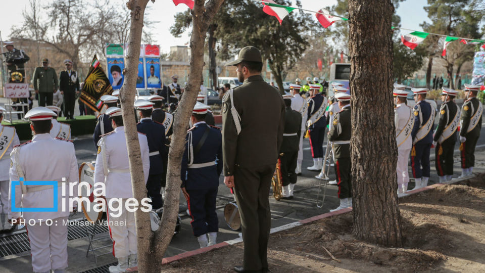 رژه موتور سواران در سالروز ورود امام خمینی به تهران