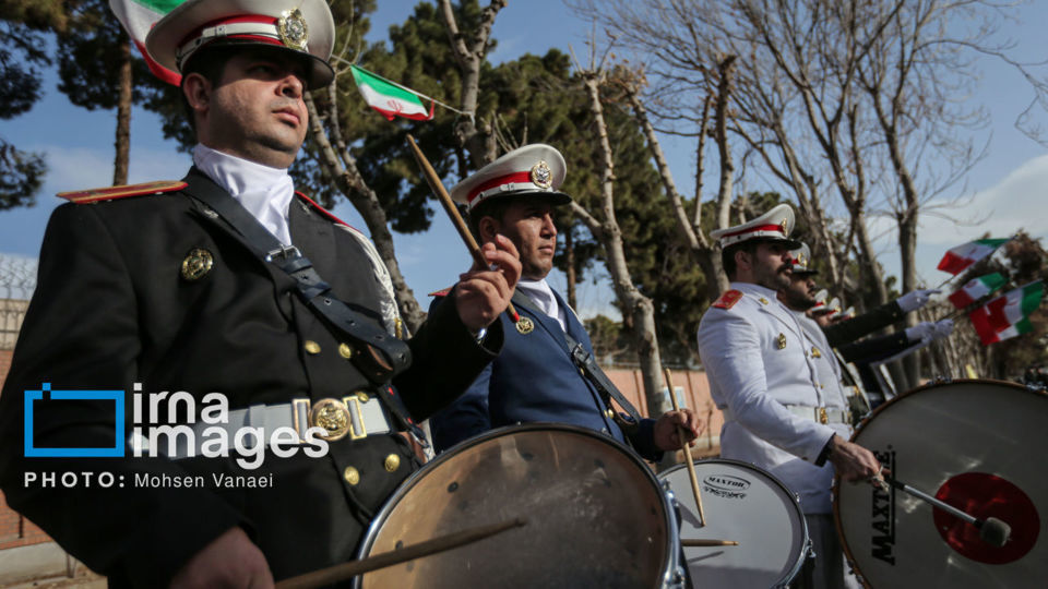 رژه موتور سواران در سالروز ورود امام خمینی به تهران