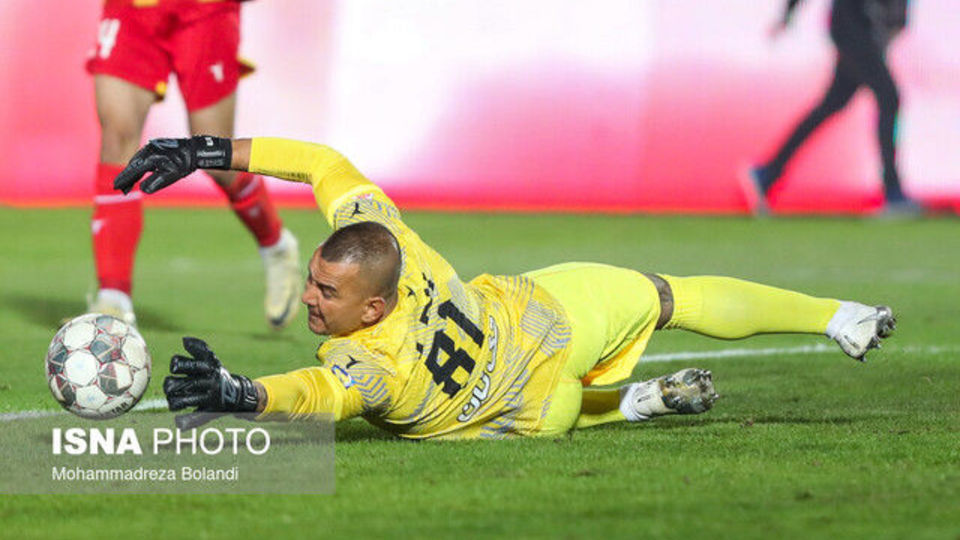 برد ارزشمند ذوب‌آهن برابر فجر سپاسی/ فولاد در دقایق آخر از باخت فرار کرد